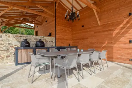 Maison Wallon, Villa pour 10 avec piscine et vue sur le château - Photo 6
