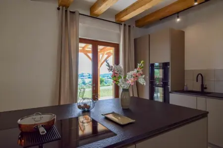 Maison Wallon, Villa pour 10 avec piscine et vue sur le château - Photo 23