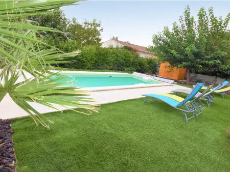 Villa agréable avec piscine privative, climatisation, Wifi près d'Avignon - Photo 1