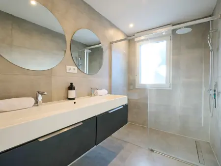 Maison moderne rénovée avec piscine privée et WiFi, près de la Costa Brava - Photo 6