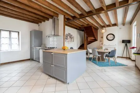 Villa avec piscine privée à Mosnes, 300 m², Villa 15 personnes à Mosnes - Photo 15