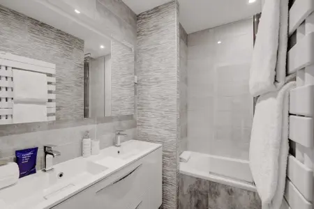 IY-25B-REPUBLIQUE-M, Appartement spacieux - 3 chambres/6 personnes - Charenton - Photo 44