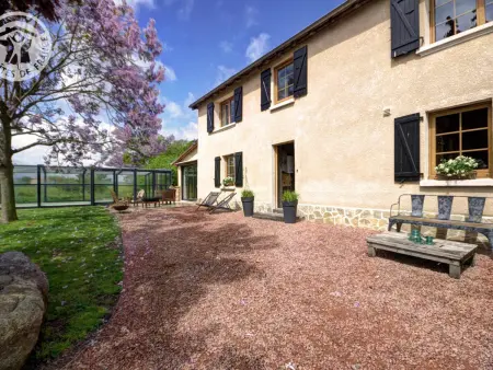 Gîtes spacieux avec piscine privative, sauna, animaux acceptés et parking, jusqu'à 18 personnes - Photo 1