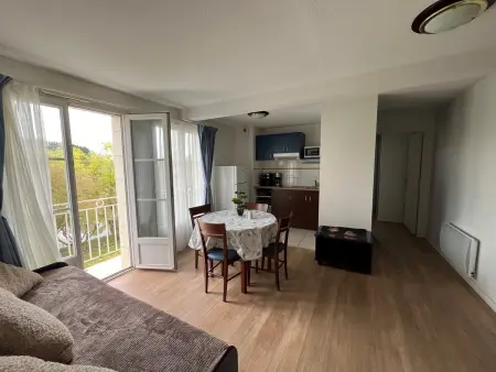 T3 lumineux à La Roche-Posay, balcon et WIFI, proche Thermes - Photo 4