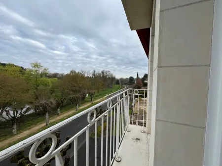 T3 lumineux à La Roche-Posay, balcon et WIFI, proche Thermes - Photo 13