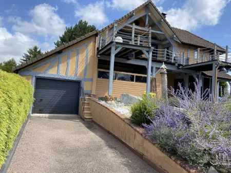 Gîte Confortable avec Vue Lac et Piscine, Gite 6 personnes à Géraudot - Photo 1