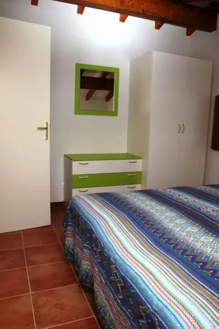 Unterkunft mit Terrasse, AC, Gemeinschaftspool, Appartement 6 personnes à Tarco - Photo 18