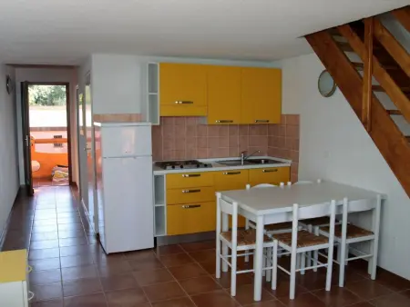 Unterkunft mit Terrasse, AC, Gemeinschaftspool, Appartement 6 personnes à Tarco - Photo 25