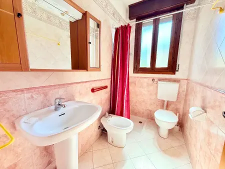 Chalet, Terrasse mit Kamin, privater Garten, Maison 6 personnes à Lido di Pomposa - Photo 7