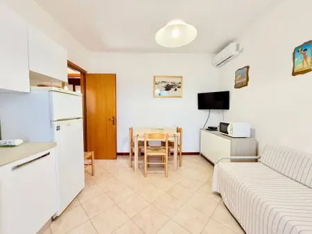 Chalet, Terrasse mit Kamin, privater Garten, Maison 6 personnes à Lido di Pomposa - Photo 16