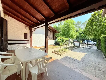 Gewächshaus im Erdgeschoss, 2 Gärten, Maison 8 personnes à Lido di Pomposa - Photo 1