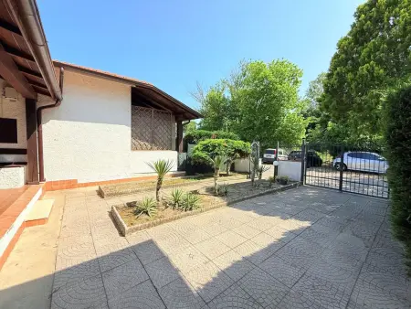 Gewächshaus im Erdgeschoss, 2 Gärten, Maison 8 personnes à Lido di Pomposa - Photo 2