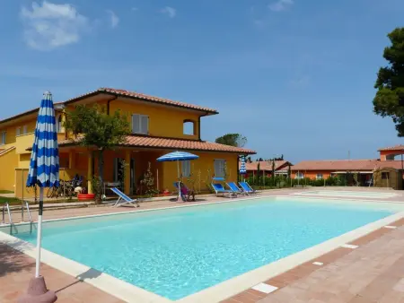 Unterkunft im Erdgeschoss, überdachte Terrasse, Schwimmbad - Photo 14
