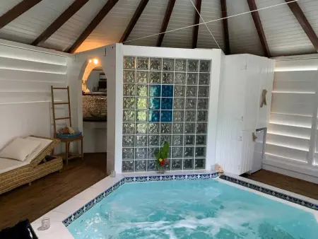 Chalet charmant avec spa à Grand Bourg 25 m², Bungalow 2 personnes à Grand Bourg - Photo 6