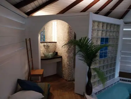 Chalet charmant avec spa à Grand Bourg 25 m², Bungalow 2 personnes à Grand Bourg - Photo 10