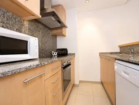 Appartement moderne à 50m de la plage avec piscine, climatisation et wifi - Photo 10