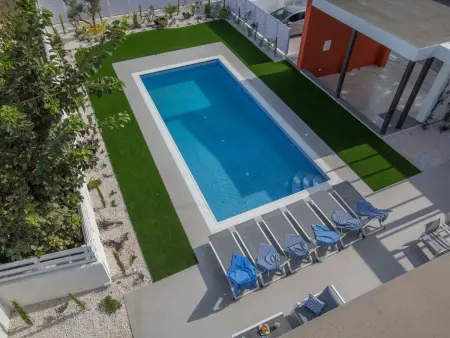 Neue, luxuriöse 3-Schlafzimmer-Villa in Protaras Zentrum - Photo 4