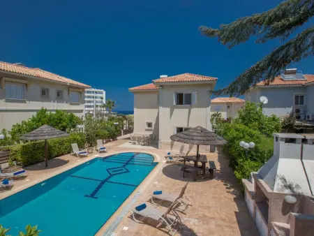 in Protaras mit privatem Parkplatz, Maison 9 personnes à Protaras - Photo 3