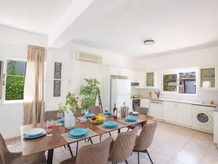 in Protaras mit privatem Parkplatz, Maison 9 personnes à Protaras - Photo 8