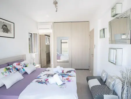 Moderne 4-Schlafzimmer-Villa im Zentrum von Protaras - Photo 12