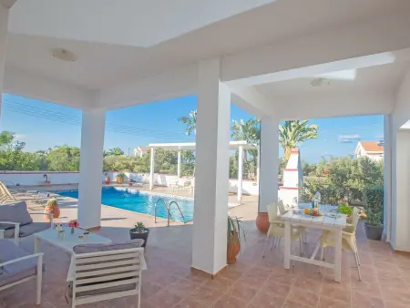 Private 3-Schlafzimmer-Villa mit Hochgeschwindigkeits-Internet - Photo 2