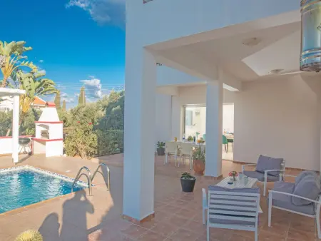 Private 3-Schlafzimmer-Villa mit Hochgeschwindigkeits-Internet - Photo 19
