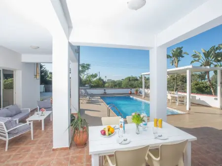 Private 3-Schlafzimmer-Villa mit Hochgeschwindigkeits-Internet - Photo 25