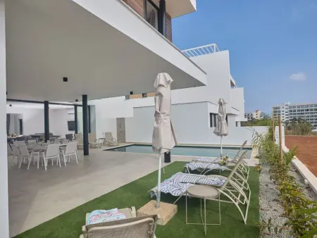 Protaras Aqua Pearl Villa AQ11 im Zentrum, Maison 10 personnes à Protaras - Photo 2