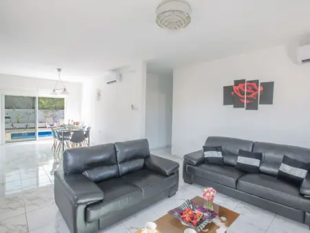3 Schlafzimmer Villa mit Pool in Protaras Zentrum - Photo 7