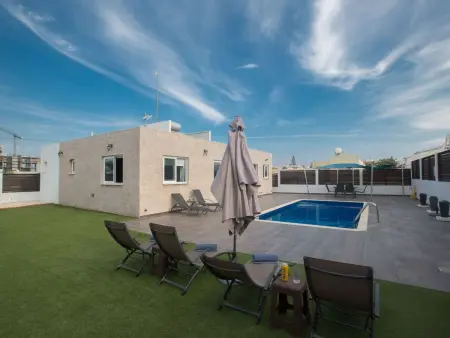 3-Schlafzimmer-Villa in Protaras Zentrum mit Pool - Photo 1