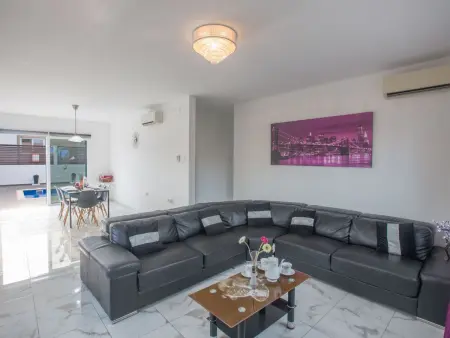 3-Schlafzimmer-Villa in Protaras Zentrum mit Pool - Photo 17