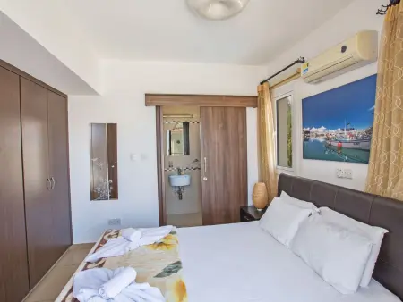 Moderne Ferienvilla PV5 mit großem Garten, Maison 7 personnes à Paralimni - Photo 11