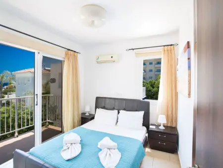 Moderne Ferienvilla PV5 mit großem Garten, Maison 7 personnes à Paralimni - Photo 12