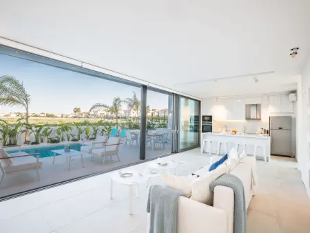 Neue, moderne 3-Schlafzimmer-Villa mit privatem Pool - Photo 8