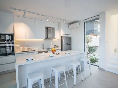 Neue, moderne 3-Schlafzimmer-Villa mit privatem Pool - Photo 12