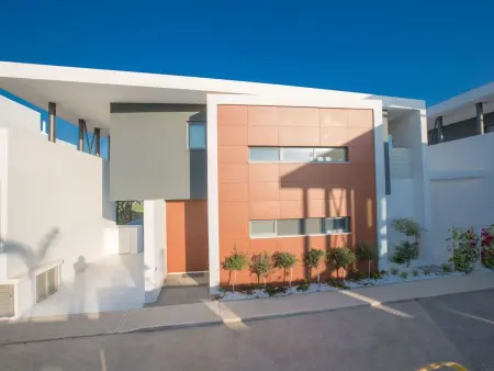 Neue, moderne 3-Schlafzimmer-Villa mit privatem Pool - Photo 21