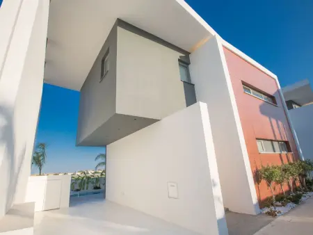 Neue, moderne 3-Schlafzimmer-Villa mit privatem Pool - Photo 22