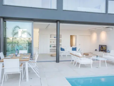 Neue, moderne 3-Schlafzimmer-Villa mit privatem Pool - Photo 23