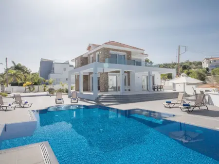 5 Schlafzimmer Privater Pool in Protaras Zentrum - Photo 1