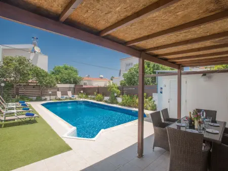 Geräumige Villa mit 3 Schlafzimmern und Pool in Protaras - Photo 2