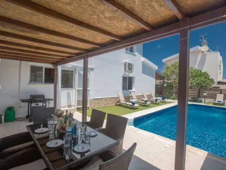 Geräumige Villa mit 3 Schlafzimmern und Pool in Protaras - Photo 3