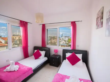 Geräumige Villa mit 3 Schlafzimmern und Pool in Protaras - Photo 11