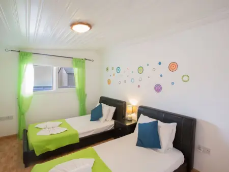 Geräumige Villa mit 3 Schlafzimmern und Pool in Protaras - Photo 12