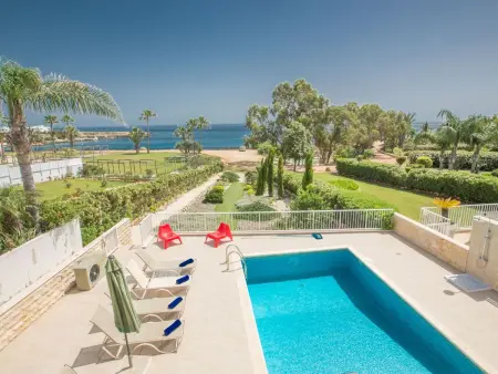 Schöne Villa direkt am Meer, Maison 10 personnes à Paralimni - Photo 4
