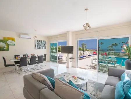 Schöne Villa direkt am Meer, Maison 10 personnes à Paralimni - Photo 5