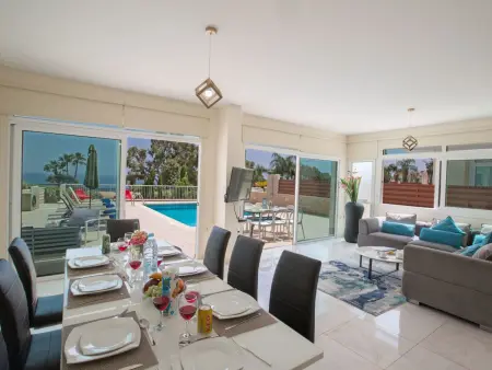 Schöne Villa direkt am Meer, Maison 10 personnes à Paralimni - Photo 6