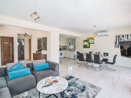 Schöne Villa direkt am Meer, Maison 10 personnes à Paralimni - Photo 8