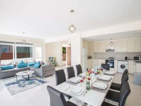 Schöne Villa direkt am Meer, Maison 10 personnes à Paralimni - Photo 9