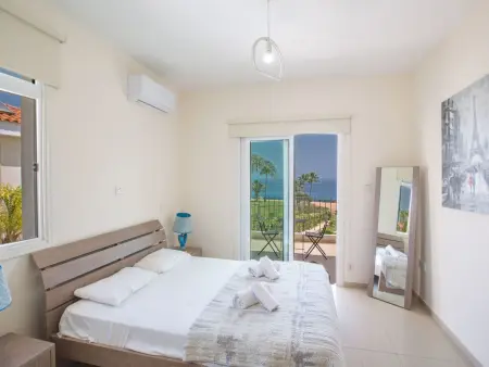 Schöne Villa direkt am Meer, Maison 10 personnes à Paralimni - Photo 12