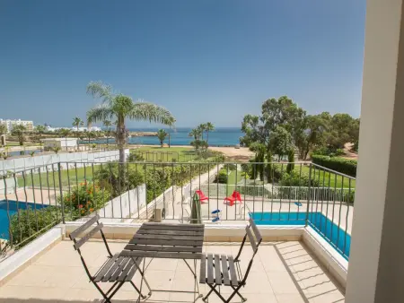 Schöne Villa direkt am Meer, Maison 10 personnes à Paralimni - Photo 13